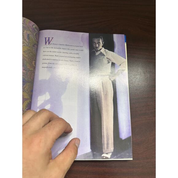 Retro 1992 Walt Disney World Disney Kingdom Editions Purple Hardcover Book. - Picture 4 of 7